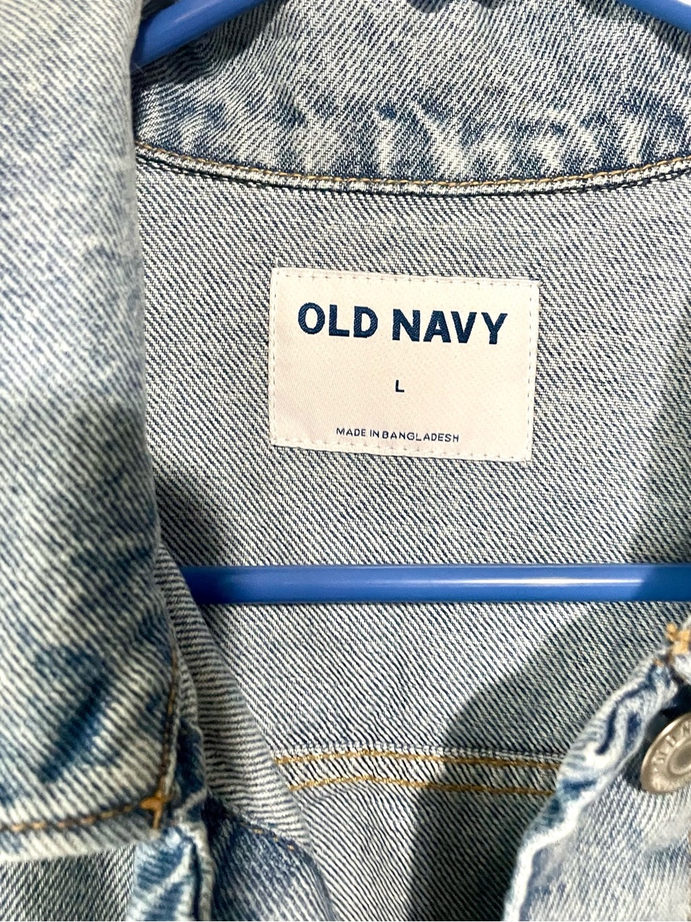 Old Navy Denim Jacket L Distressed Blue Classic Trucker Streetwear Light Wash - Picture 4 of 7